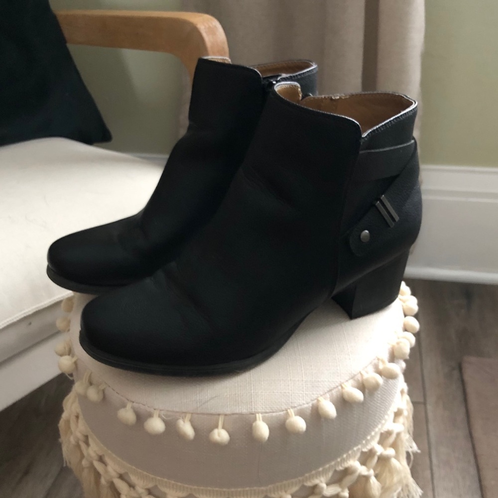 Natural Soul Black Ankle Booties SZ 8.5